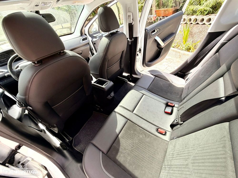 Peugeot 2008 1.2 PureTech Crossway - 17