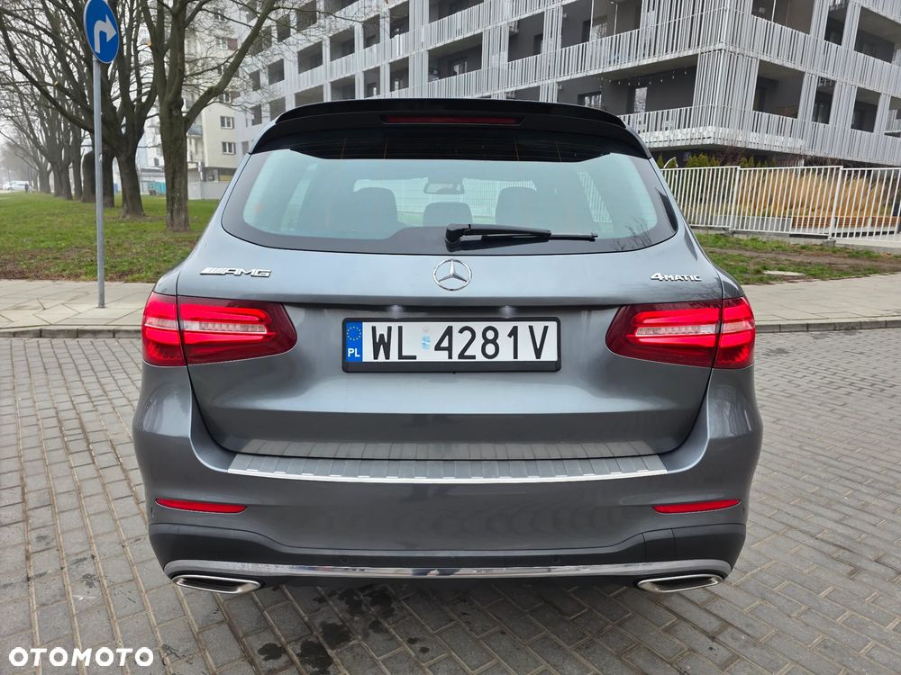 Mercedes-Benz GLC 250 4Matic 9G-TRONIC AMG Line - 29
