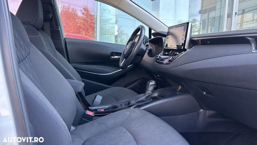 Toyota Corolla 1.8 HSD Business - 6