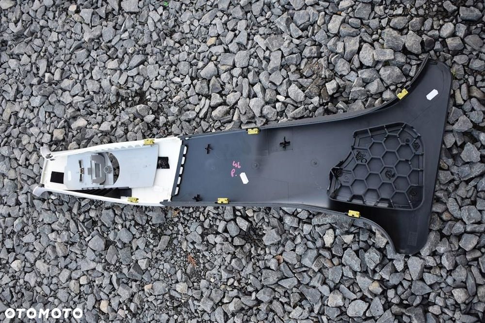 MERCEDES W211 OSŁONA SŁUPKA ŚRODKOWEGO PRAWA IGŁA - 9