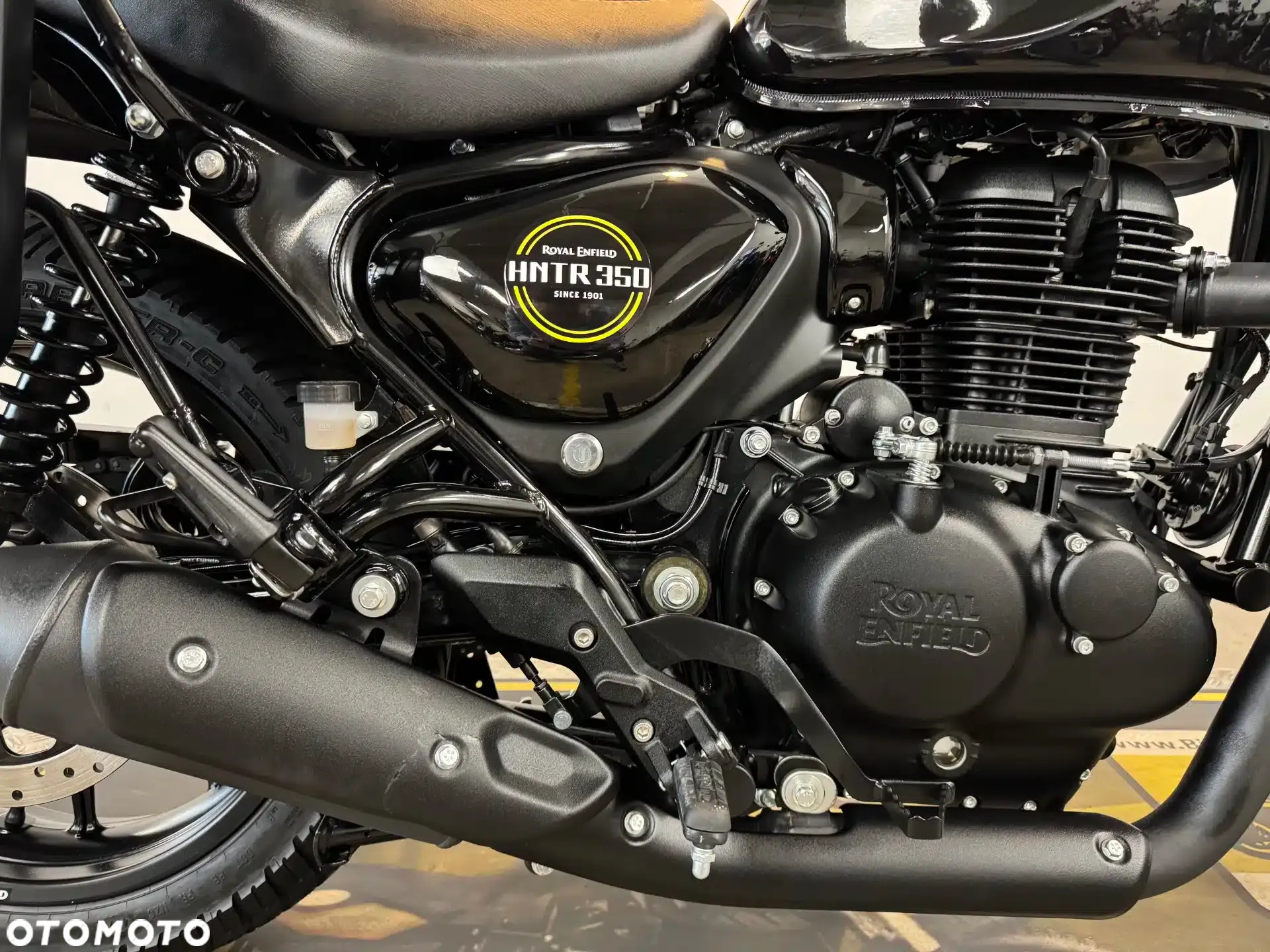 Royal Enfield HNTR - 14