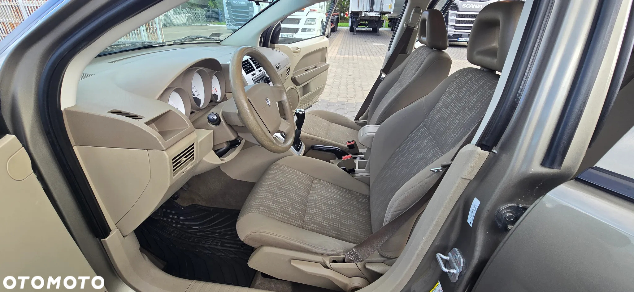 Dodge Caliber - 7