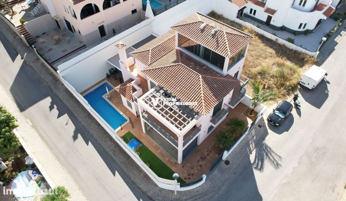 Moradia T3 com piscina e garagem - Grande imagem: 2/21