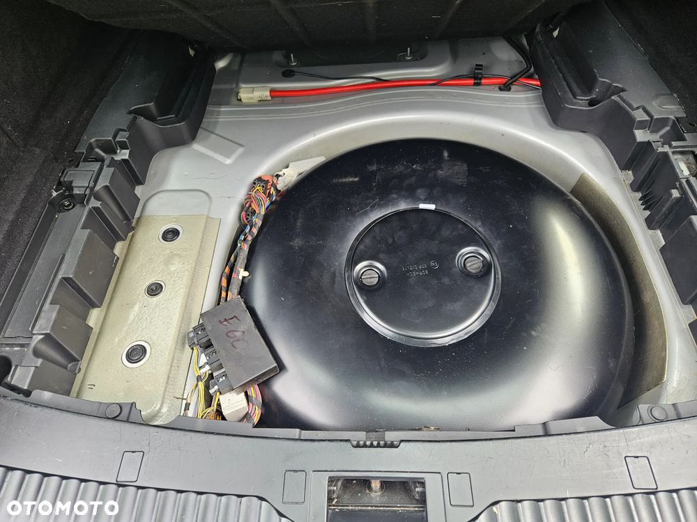 BMW Seria 5 525i Touring - 31