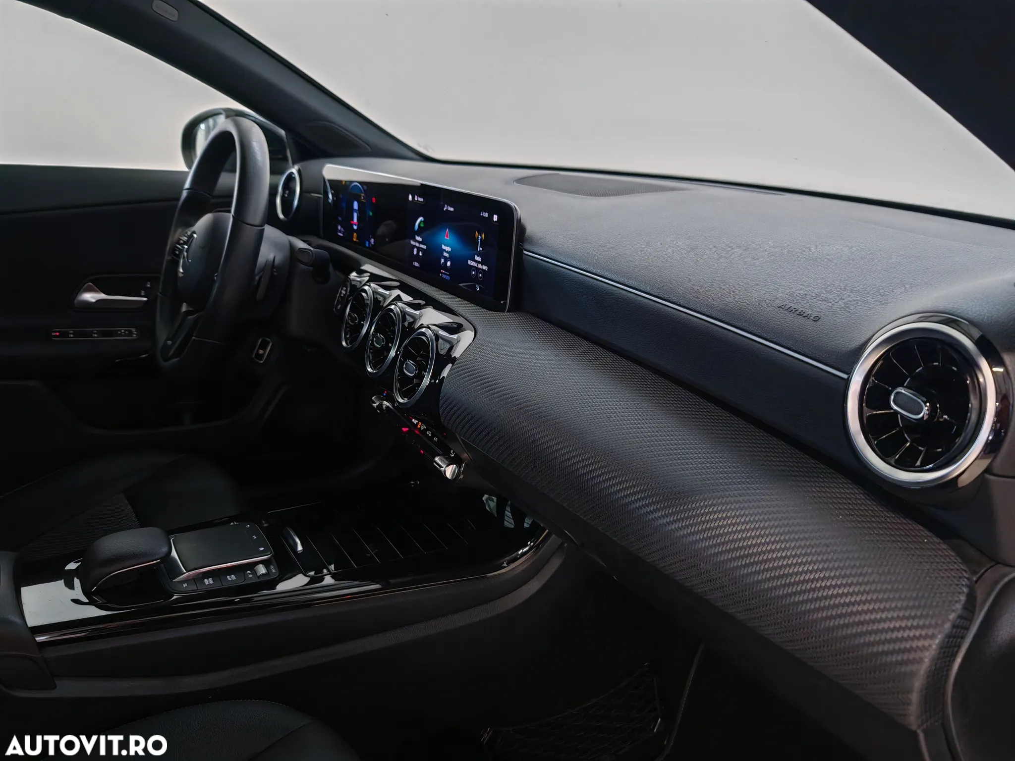 Mercedes-Benz CLA 180 d 7G-DCT - 14