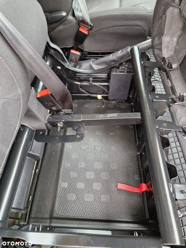 Renault Trafic - 16