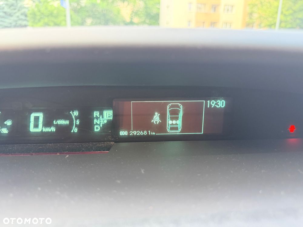 Toyota Prius 1.8 HSD Prestige - 17