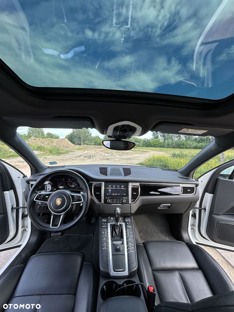 Porsche Macan - 16