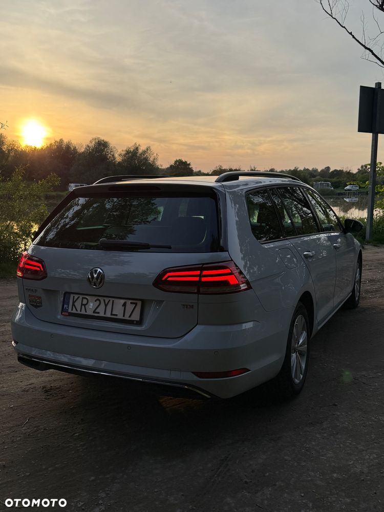 Volkswagen Golf 1.6 TDI BMT Highline - 11