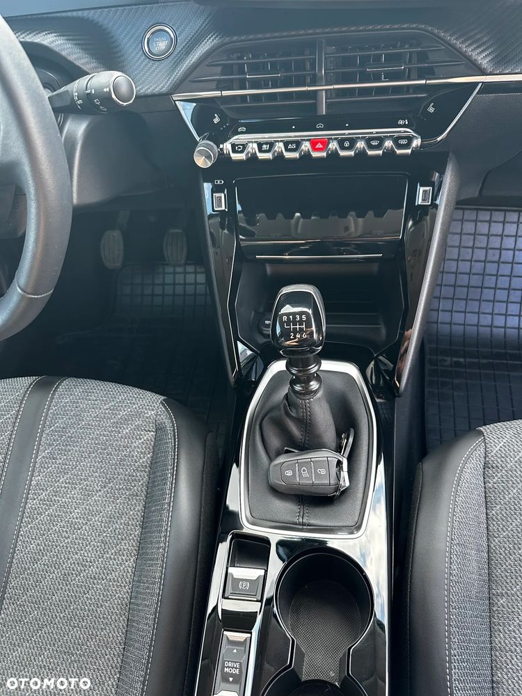Peugeot 208 1.2 T Allure S&S - 16