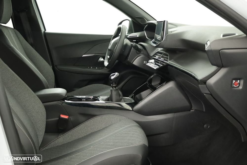 Peugeot 2008 1.2 PureTech Allure - 22