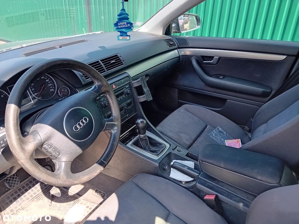 *AUDI A4 B6 KOMBI* Samochód na części - 4