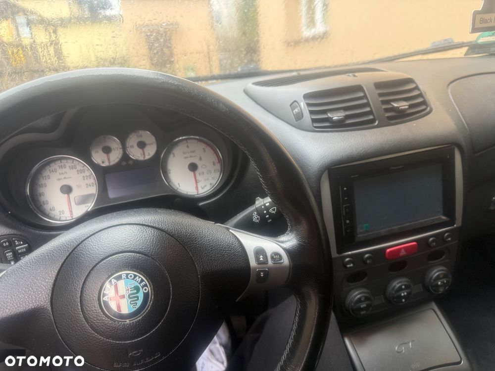 Alfa Romeo GT - 4
