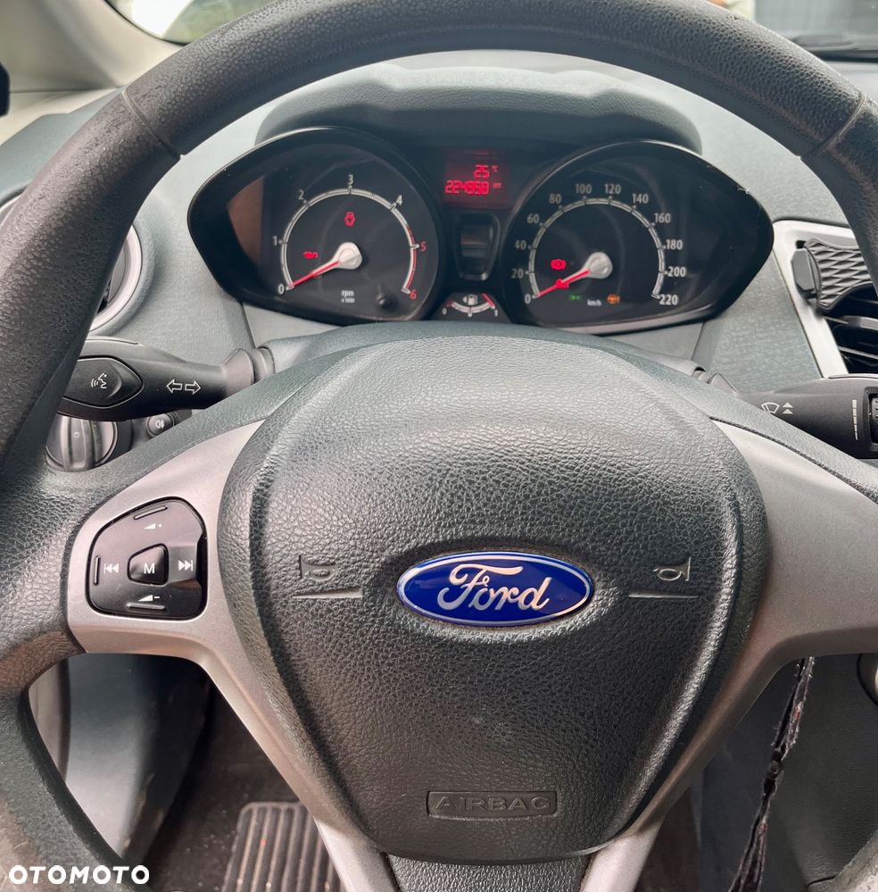 Ford Fiesta 1.4 TDCi Titanium - 13