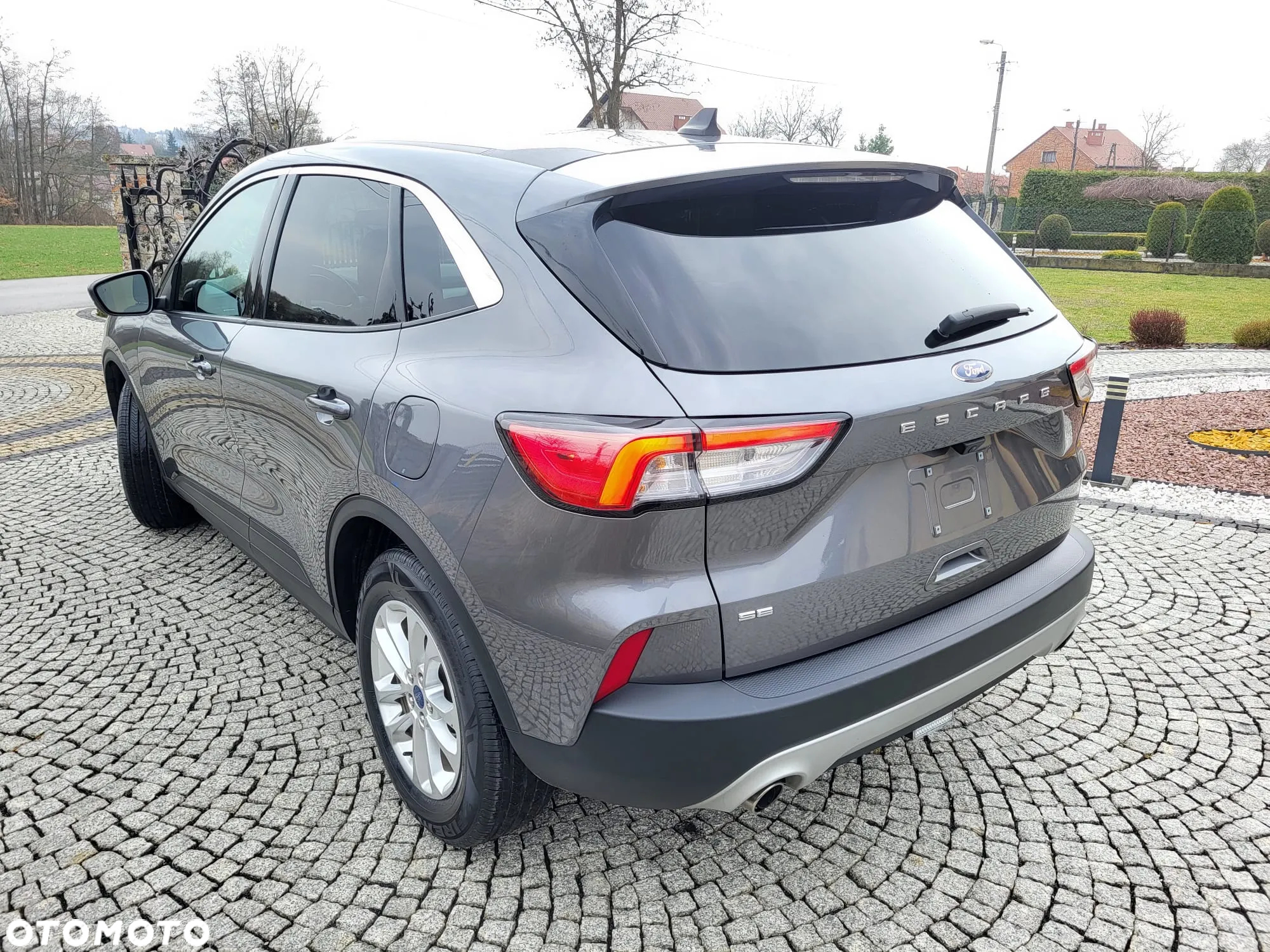 Ford Kuga - 3
