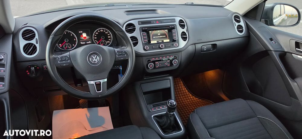 Volkswagen Tiguan 2.0 TDI DPF BlueMotion Technology Cup Sport & Style - 10