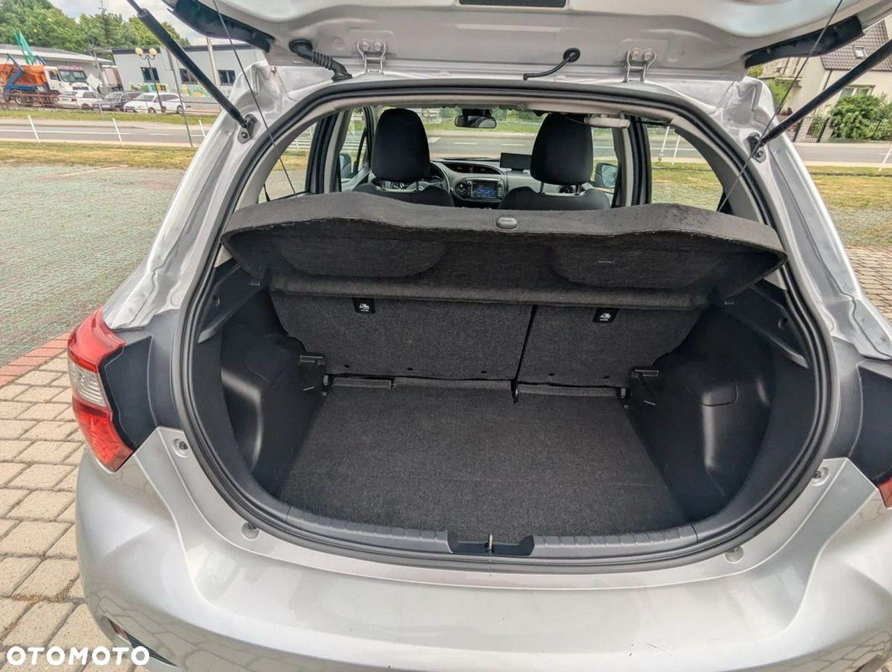 Toyota Yaris 1.5 Dynamic CVT - 23
