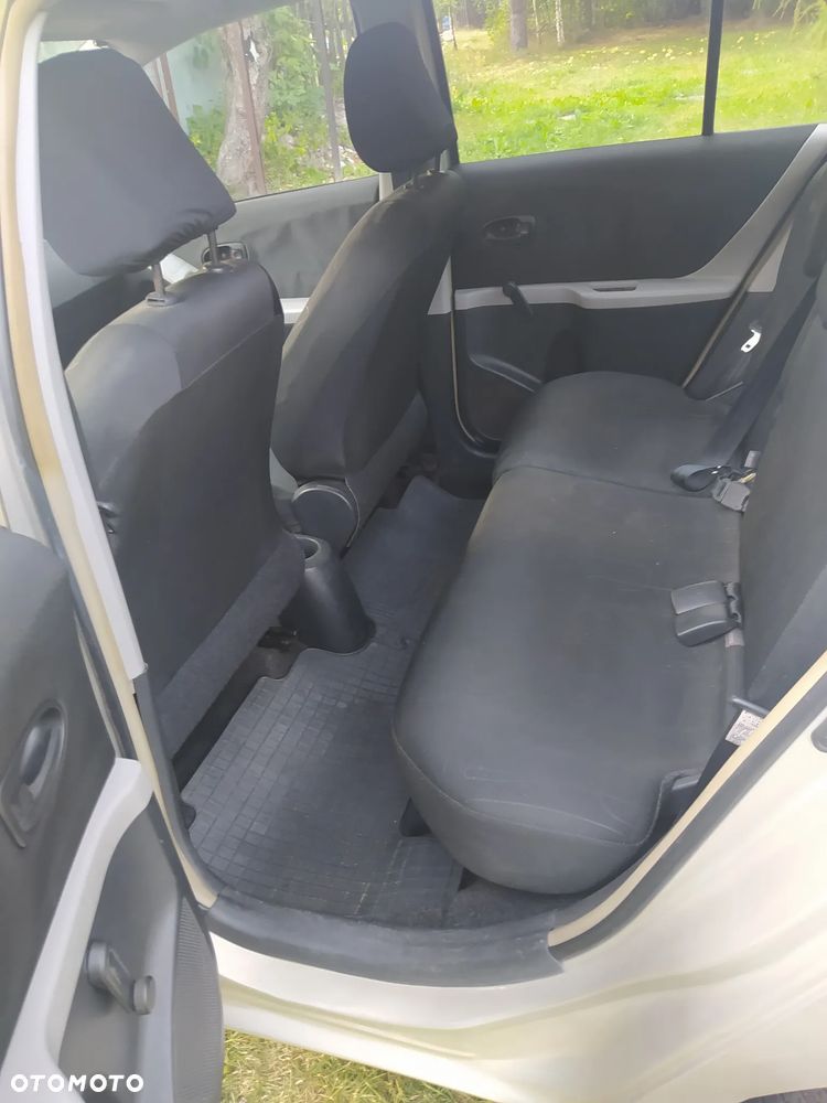 Toyota Yaris 2009 photo 5
