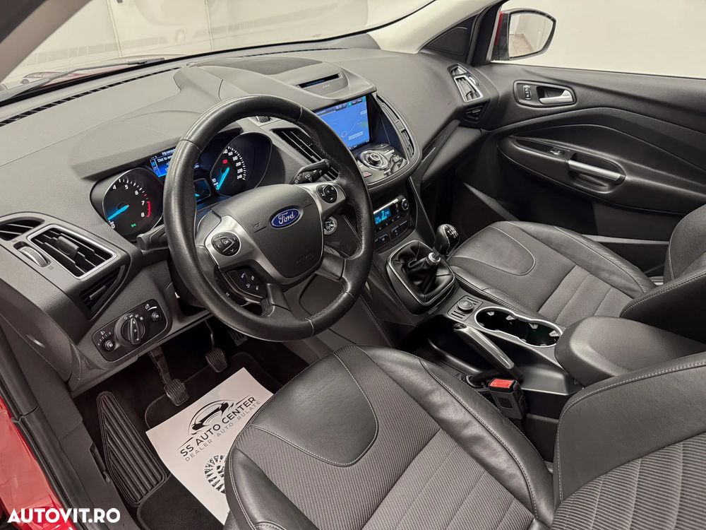 Ford Kuga 1.5 EcoBoost 2x4 Titanium - 22