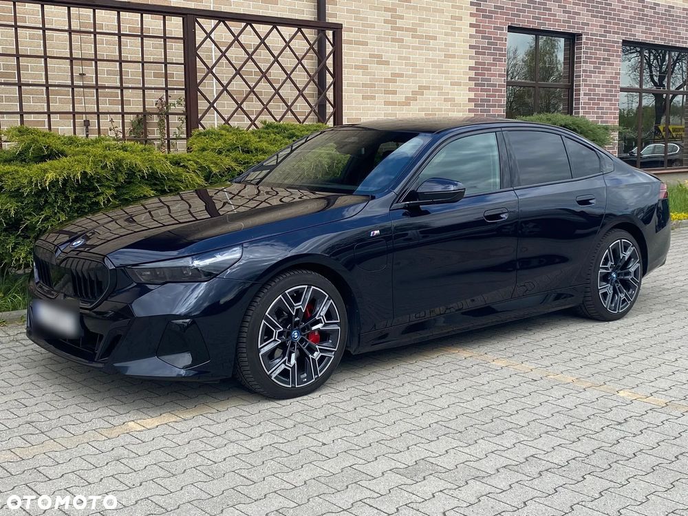 BMW Seria 5 550e xDrive PHEV M Sport - 6