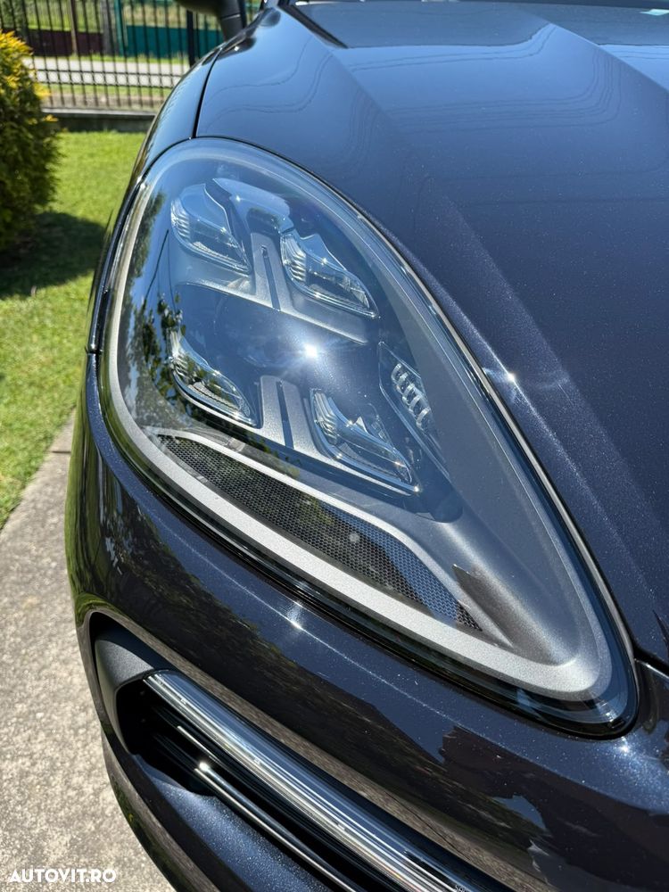 Porsche Cayenne Standard - 9