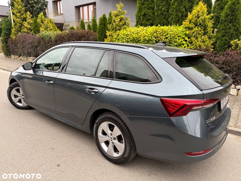 Skoda Octavia 2.0 TDI Style DSG - 6