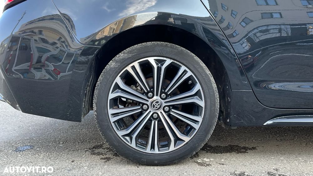 Toyota Corolla 1.8 HSD Exclusive interior Negru - 9