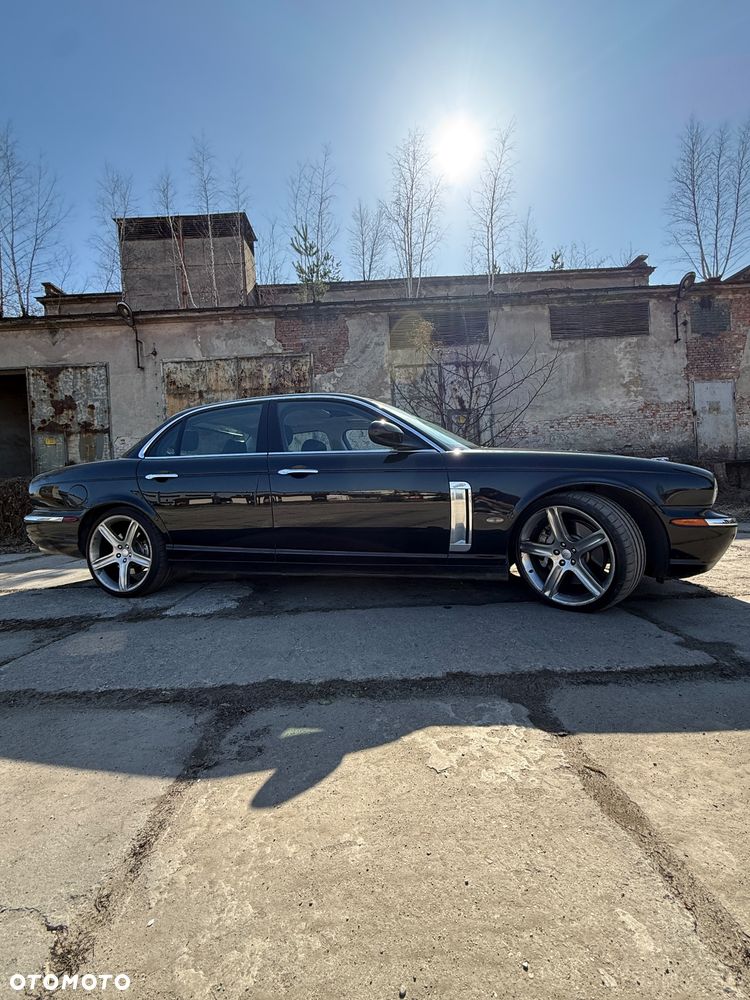Jaguar XJ - 2