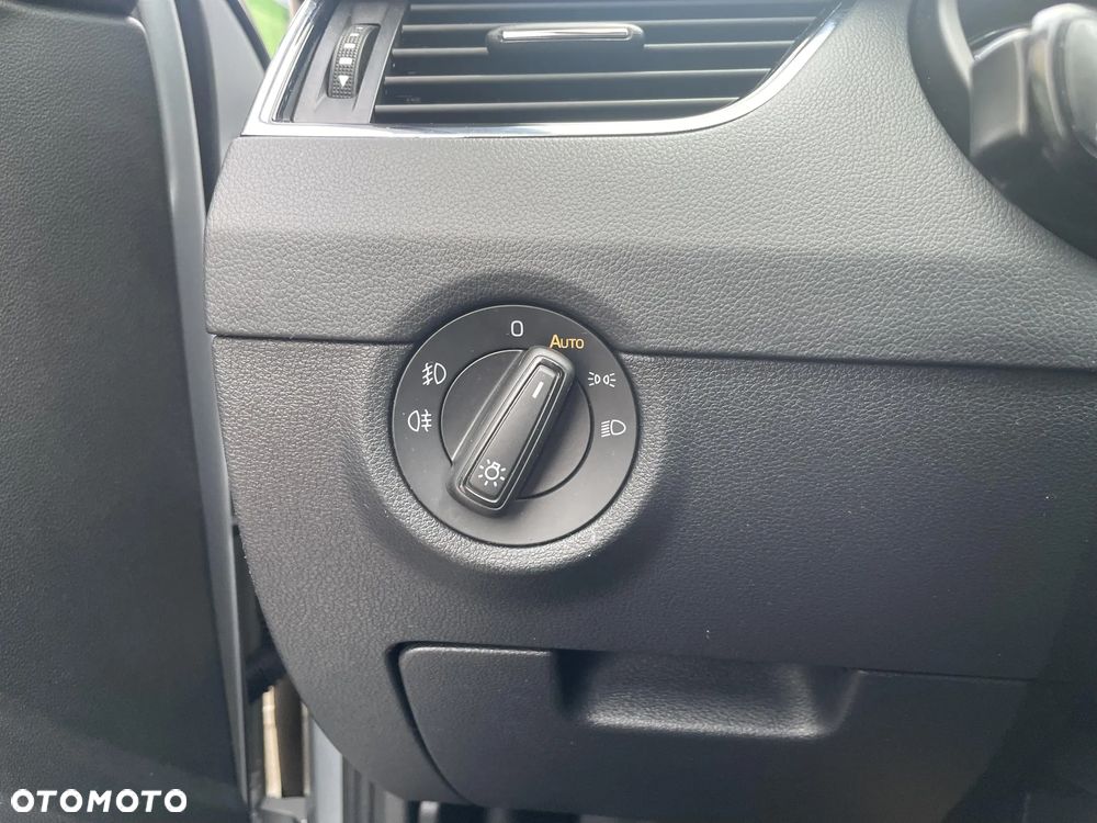 Skoda Octavia 1.5 TSI ACT Style DSG - 18