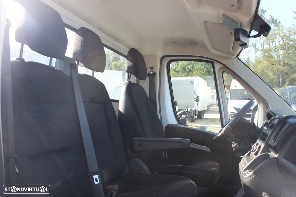Citroën Jumper 2.2 BlueHdi CAB/SIMPLES // 2024 // 165 cv - 7