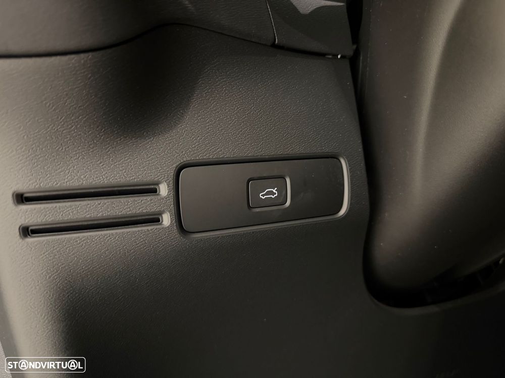 Volvo C40 Recharge Core - 27