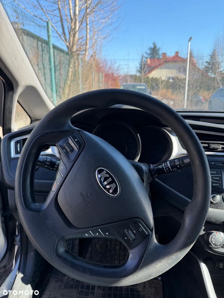 Kia Ceed - 6