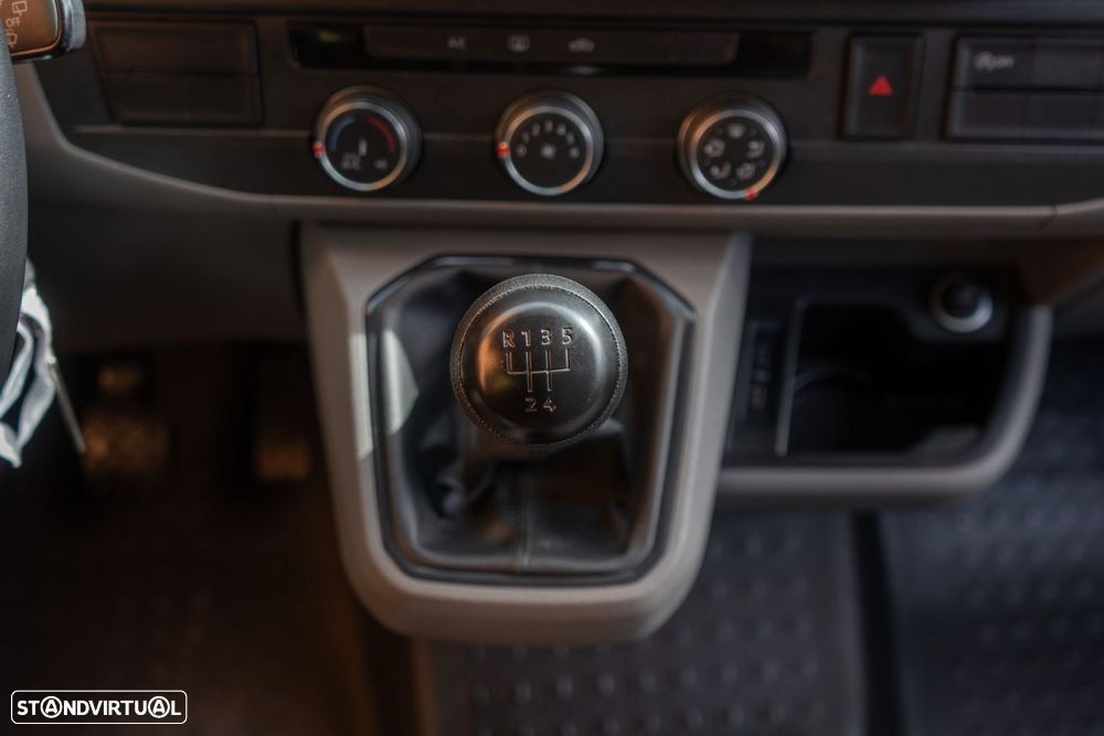 VW Transporter 2.0 TDI - 14