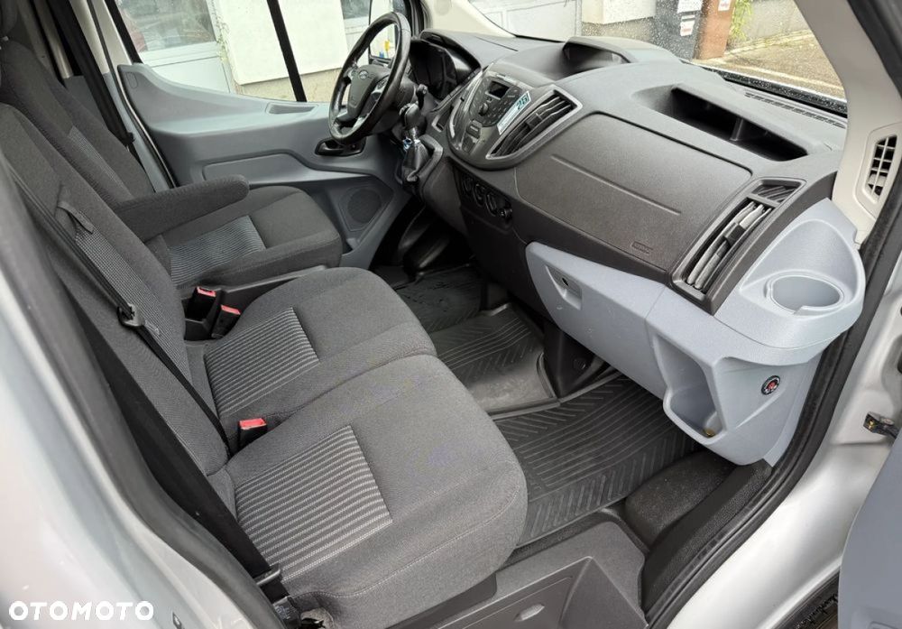 Ford Transit - 28