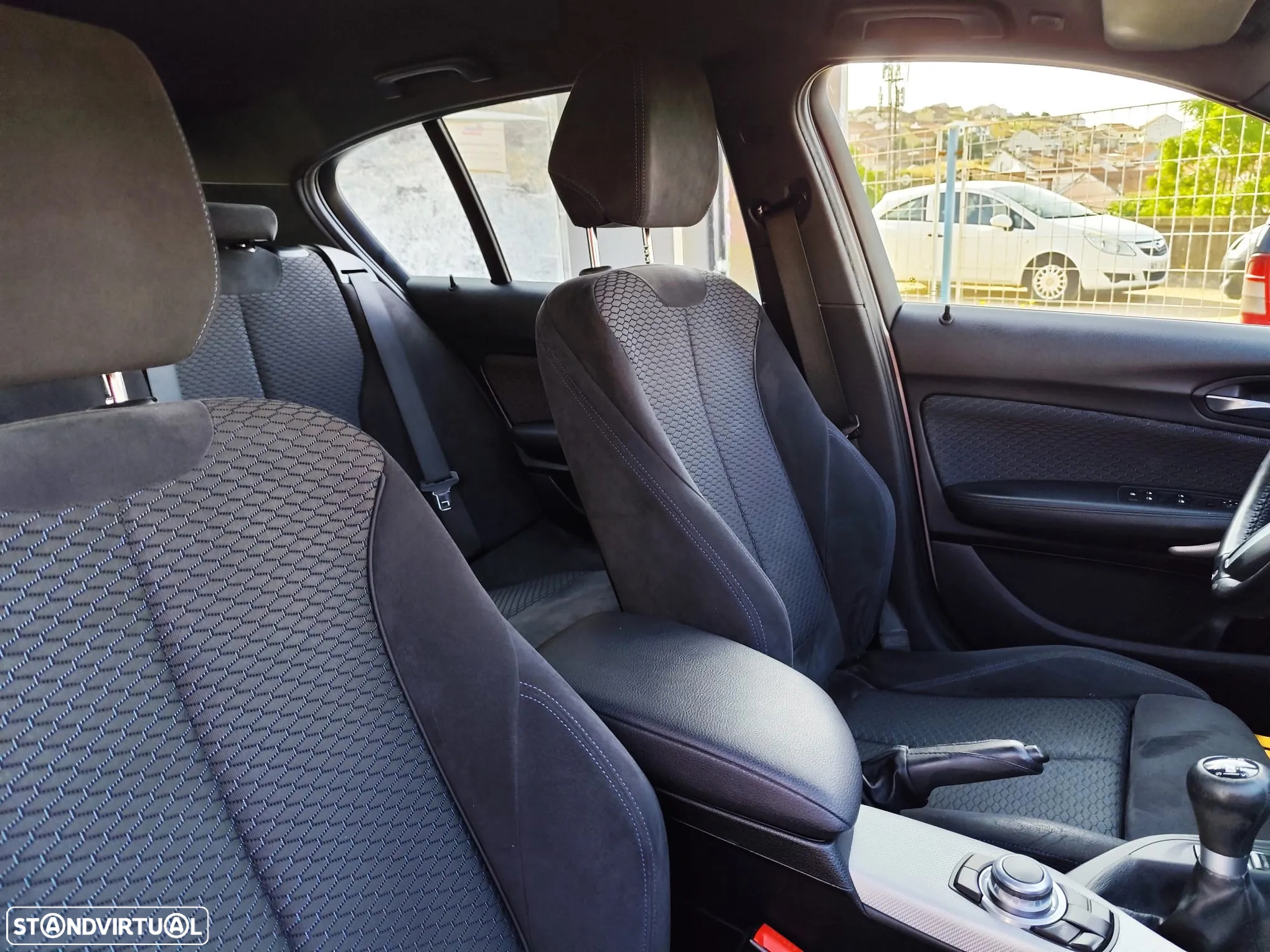 BMW 120 i Pack M - 10