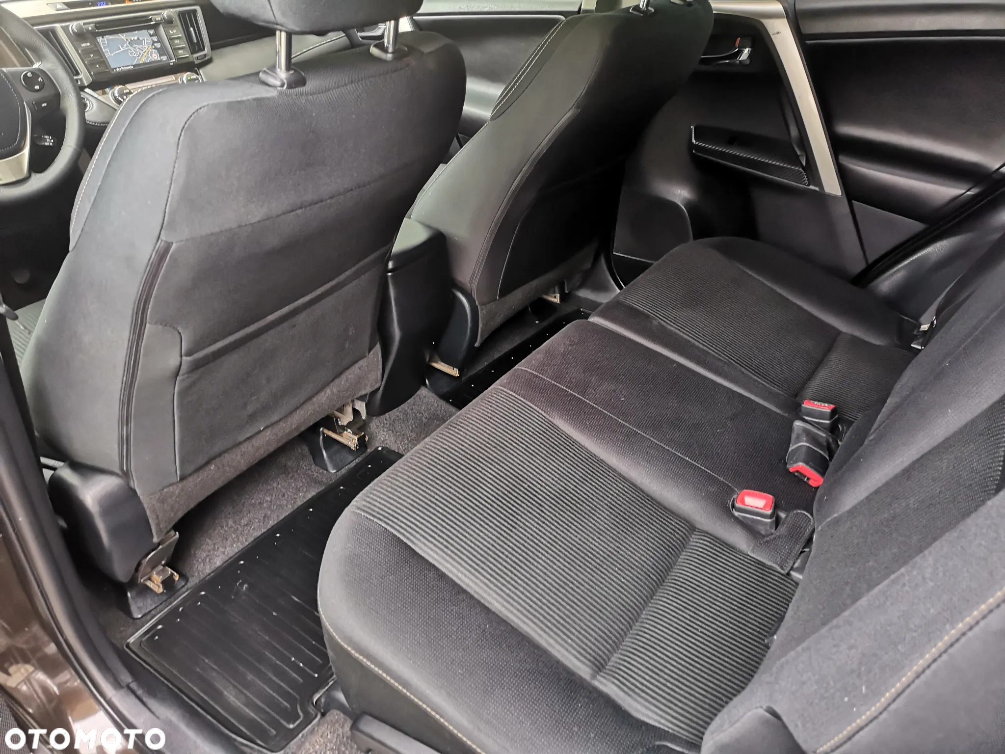 Toyota RAV4 2.0 D-4D Premium - 24