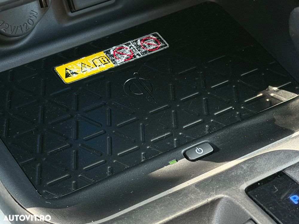 Toyota RAV4 - 30