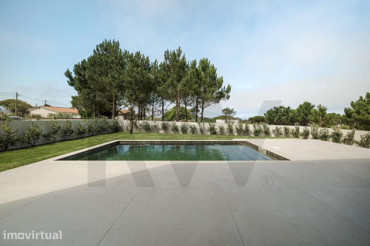 Moradia T3 Contemporânea com Piscina e Jardim | Fontanelas – Sintra - Grande imagem: 3/48
