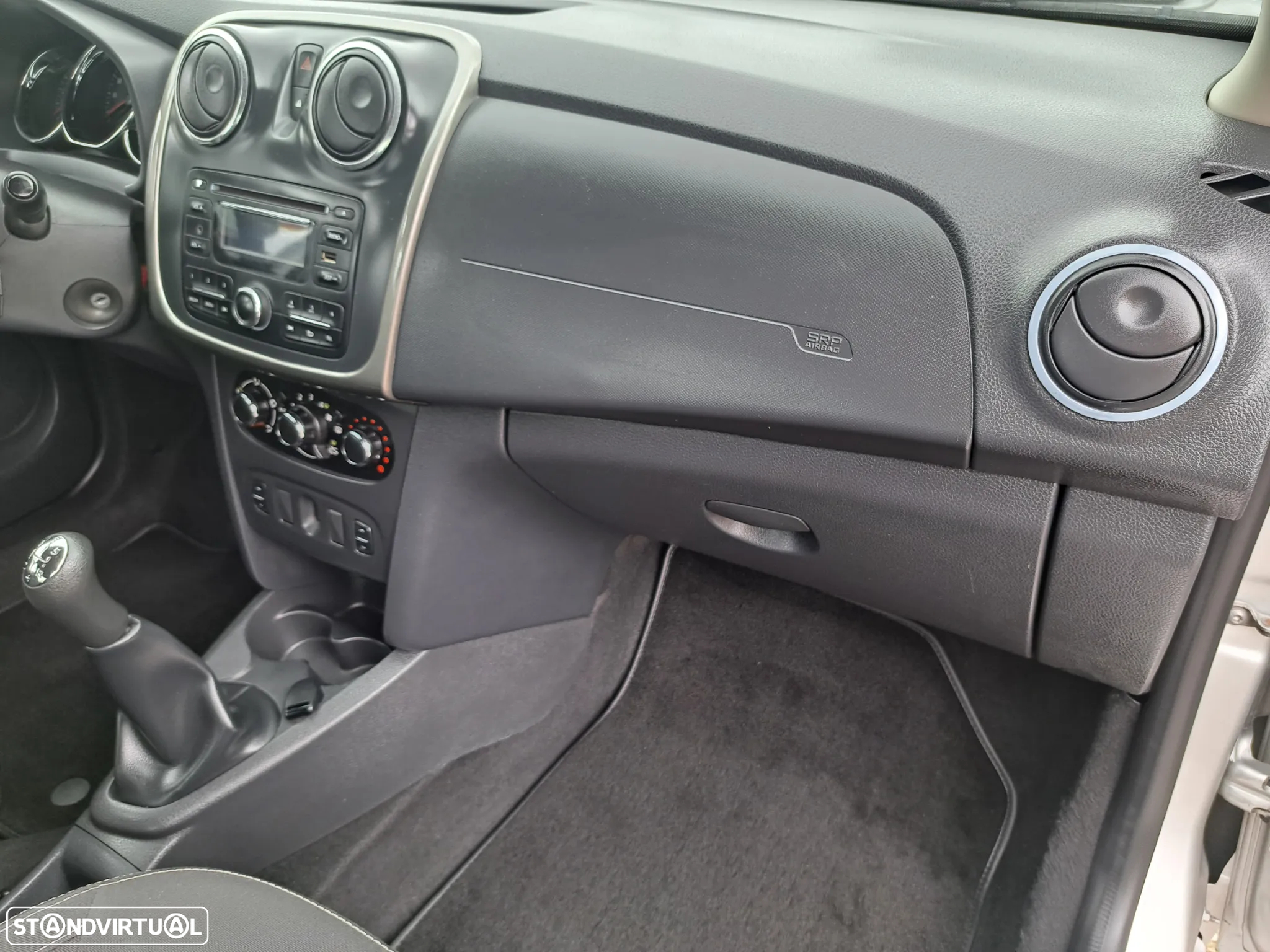 Dacia Logan 1.5 dCi Confort Business - 12