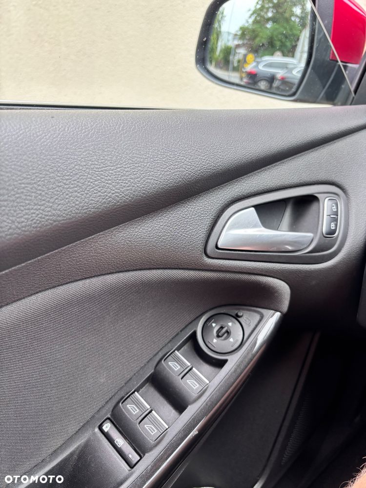 Ford Focus 1.0 EcoBoost Titanium - 11
