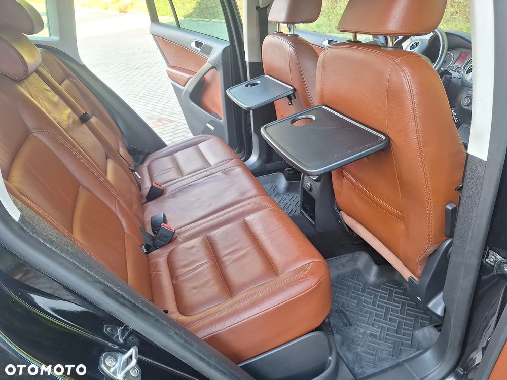 Volkswagen Tiguan 2.0 TDI DPF 4Motion Track & Avenue - 24