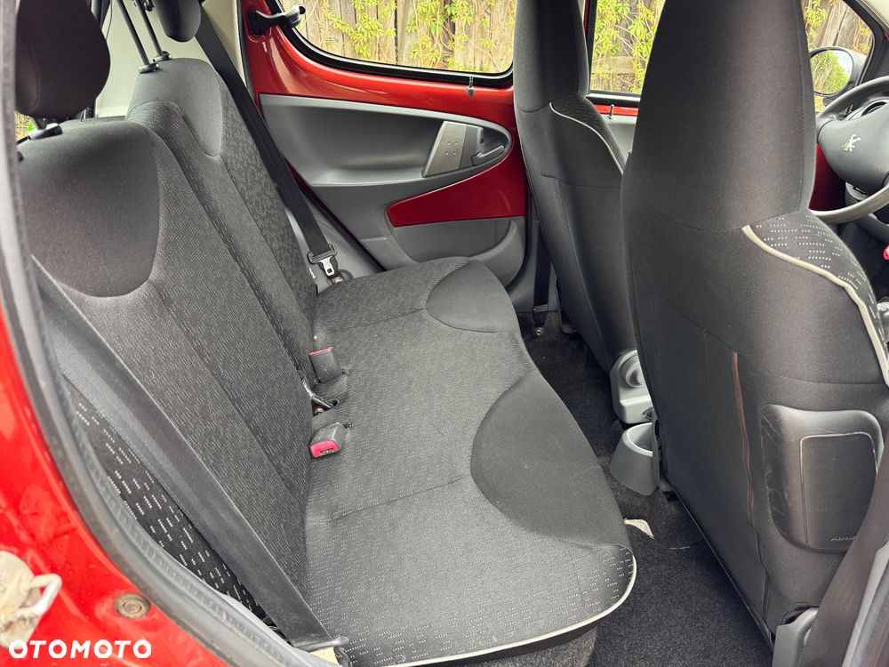 Peugeot 107 70 Black&Silver - 12