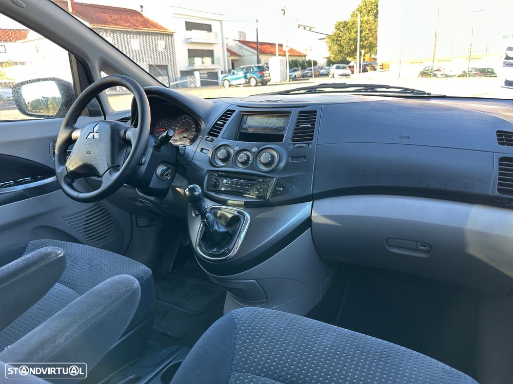 Mitsubishi Grandis 2.0 DI-D Insport - 12