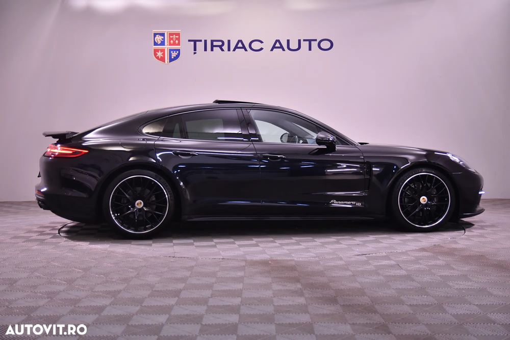 Porsche Panamera - 6