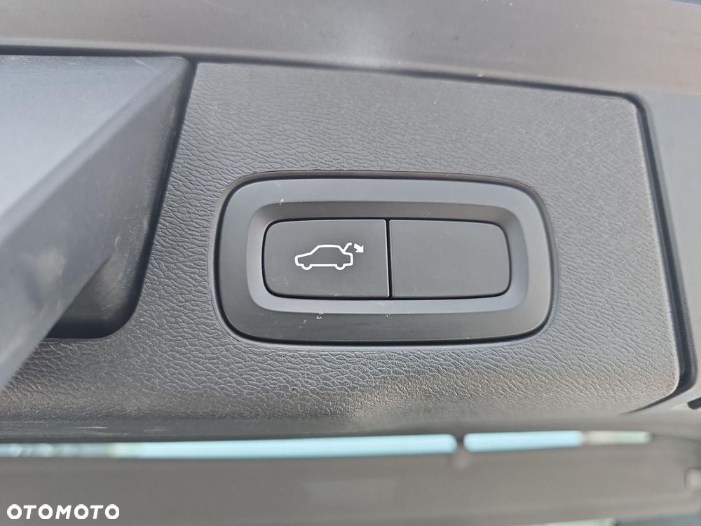 Volvo XC 60 D4 Momentum - 26