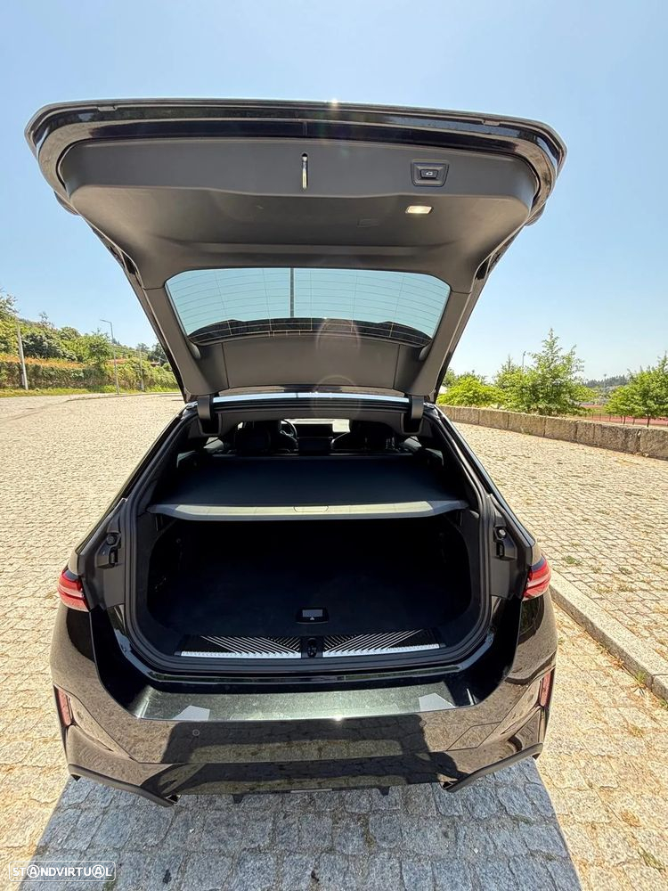 BMW 530 e Pack Desportivo M - 6