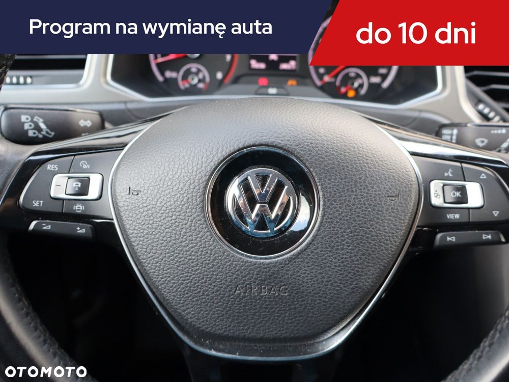 Volkswagen T-Roc - 14