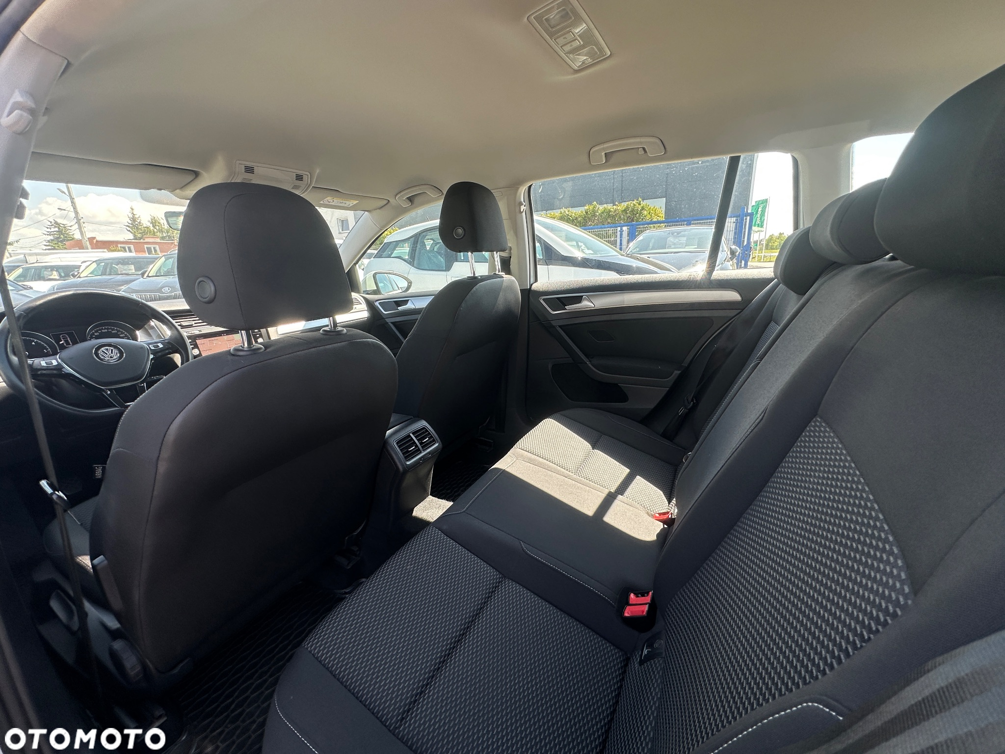 Volkswagen Golf VII 1.6 TDI BMT Comfortline - 8