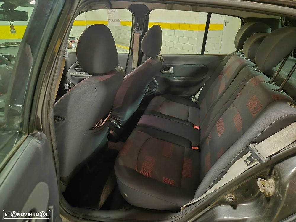 Renault Clio 1.2 16V Dynamique - 22