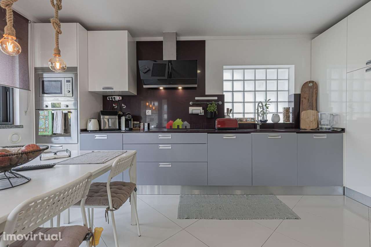 Moradia Isolada T4 c/Garagem em Santo António da Charneca – Barreiro - Grande imagem: 4/20